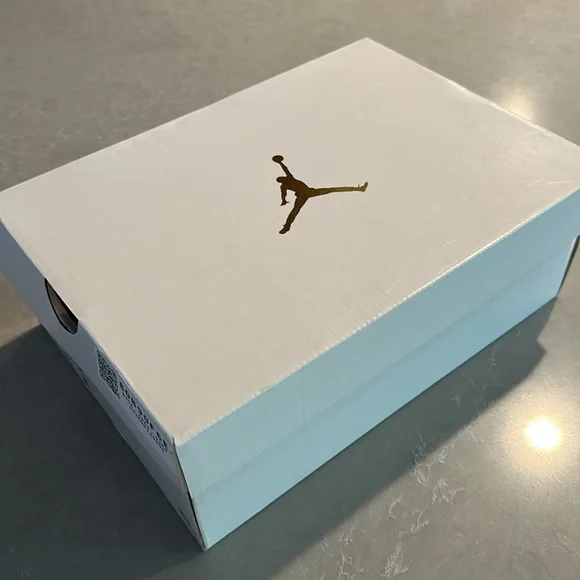 Air Jordan retro 4 women’s size 7 - Picture 11 of 11